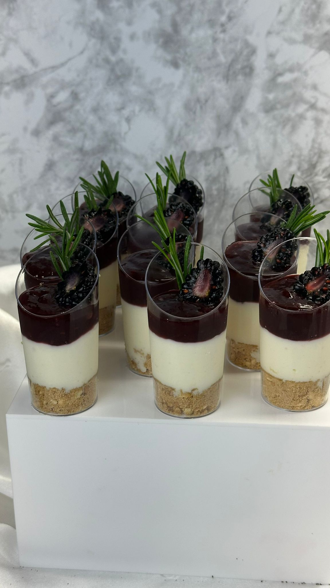 Shots de Cheesecake de Frutos Rojos